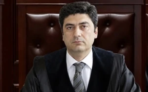 Məhkəmə sədrinə ağır itki 