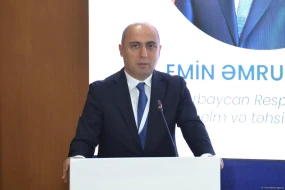 Emin Əmrullayev məzunları təbrik etdi