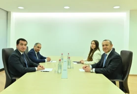 Hikmət Hacıyev Armen Qriqoryanla görüşdü