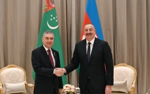 İlham Əliyev Qurbanqulu Berdiməhəmmədovla danışdı