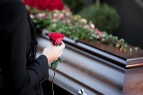 Məşhur aktrisa 86 yaşında vəfat etdi - FOTO