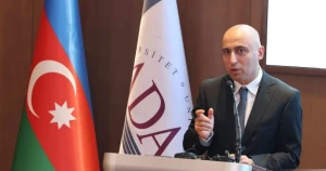 Şagird məktəbə telefon apara bilər? - Nazir açıqladı