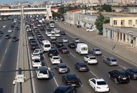 Paytaxtın bəzi küçələrində sıxlıq var