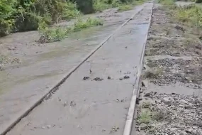 Qeyri-sabit hava Qax–Balakən dəmiryol infrastrukturuna ciddi zərər vurub - VİDEO