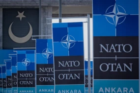 NATO liderləri ənənəvi ailə şəkili&nbsp;çəkdirdilər - FOTO