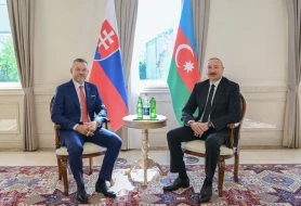 Prezidentlərin təkbətək görüşü oldu