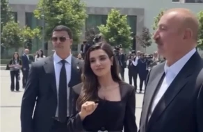 Şuşa Media Forumunda Prezidentin yanında diqqətçəkən xanım kimdir? - FOTOLAR