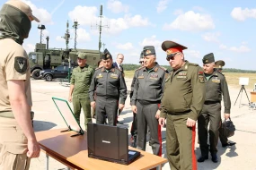 Kərim Vəliyev Belarusda bir sıra hərbi obyektlərdə olub - FOTOLAR