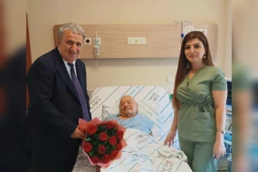 İsa Həbibbəyli Ömər Eldarovu ziyarət etdi 
