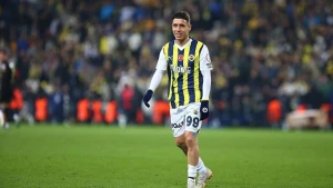 \"Fənərbağça\"nın ulduzu yeni klubu ilə müqaviləsini imzaladı