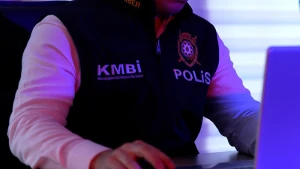 Kiberpolis hüquqi şəxslərin biznes hesablarına hücum edən şəxsi saxladı - VİDEO