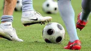 Futbol matçı zamanı ildırım vurdu - Oyunçu həlak oldu