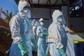 Ebola dəhşət saçır - Ölənlərin sayı 1801-ə yüksəldi
