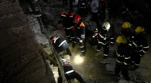 Bakıda mağazada uçqun: Qadın dağıntılar altında qaldı - VİDEO
