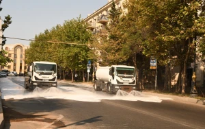Bu gün Bakının 556 küçəsi yuyuldu - FOTOLAR