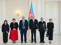 Prezident yeni səfirin etimadnaməsini qəbul etdi - FOTO
