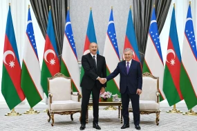 İlham Əliyev Şavkat Mirziyoyevi Azərbaycana səfərə dəvət etdi