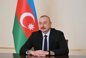Prezident İlham Əliyev Daşkənddə Müstəqillik abidəsini ziyarət etdi