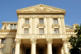 Rusiyadakı səfirliyimizin qonaq evi qarşısındakı təxribata Rəsmi Bakıdan REAKSİYA