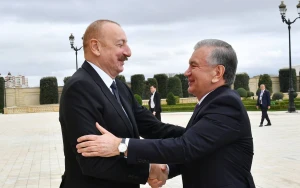 İlham Əliyev Mirziyoyevi təbrik etdi