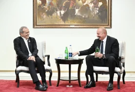 “Əla İstisu var, özümlə gətirmişəm” - Əliyevlə Pezeşkianın səmimi dialoqu 