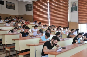 13 universitetdə plan yerləri tam doldu