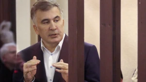 Keçmiş silahdaşından Saakaşviliyə təzyiq: “Həbsxanada məni söyür”