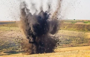 Ağdamda traktor minaya düşdü