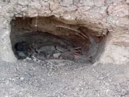 Yol tikintisi zamanı minilliklər əvvələ aid saxsı qablar tapıldı - FOTOLAR