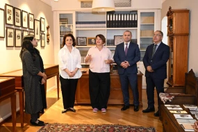 “Ədibin Evi”ndə xarici diplomatlar üçün mədəniyyət kursları başlanıb - FOTO