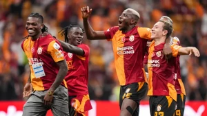 \"Qalatasaray\"ın \"Sportinq\"lə oyununu hansı kanaldan və saat neçədə izləyək?