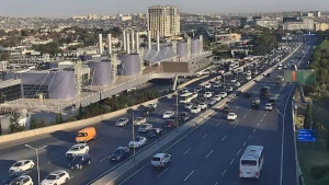 Bakıda 14 istiqamətdə tıxac var - SİYAHI