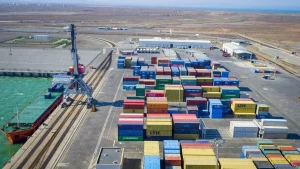 Bakı Limanında 5,5 milyon tondan çox yük aşırılıb&nbsp;