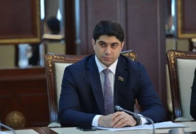 Deputat parlamentdə “ChatGPT” ilə yazışmadan danışdı 