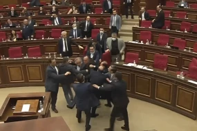 Ermənistanda 6 deputat köməkçisi cəzalandırıldı&nbsp;