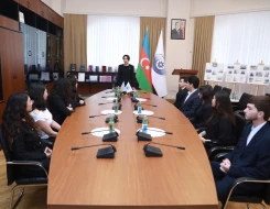 Ombudsmanların Beynəlxalq Bakı Sammitində könüllülük göstərmiş gənclərə sertifikatlar təqdim edildi&nbsp;