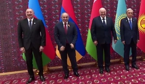 Lukaşenko Paşinyanı Əliyevə göstərib zarafat etdi - \"Bizdən qaça bilməyəcək!\"