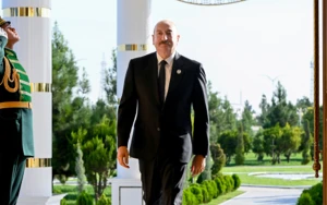 Prezident iclasda iştirak etmək üçün “Avaza” Kompleksinə getdi - FOTOLAR