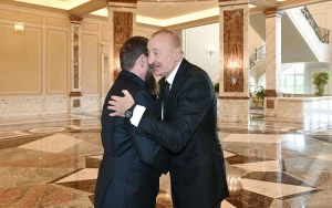 Kadırov Prezidenti Qarabağ məsələsinin həlli ilə bağlı təbrik etdi