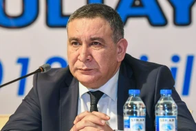“Vahid məktəbli geyiminin əleyhinəsənsə, sekulyar Azərbaycan dövlətinin varlığına qarşısan!”