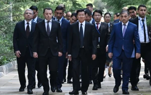 Laos Prezidenti Zəfər parkı və Fəxri xiyabanda - FOTOLAR (YENİLƏNDİ)