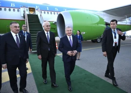 Özbəkistan Prezidenti Azərbaycana səfərə gəldi - FOTOLAR