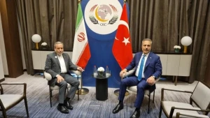 Türkiyə və İranın XİN başçıları müzakirə apardılar