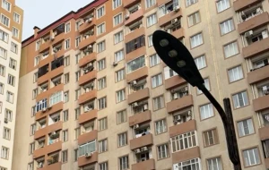 20 yaşlı gənc 5-ci mərtəbədən yıxılaraq öldü - FOTO
