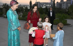 Leyla Əliyeva Arkadağda Uşaq Sağlamlığı və Reabilitasiya Mərkəzində - FOTOLAR