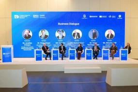 Forum çərçivəsində “Biznes dialoqu” adlı panel sessiyası keçirildi - FOTOLAR