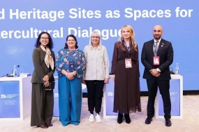 “Muzeylər və irs yerləri mədəniyyətlərarası dialoq məkanları kimi” mövzusunda panel müzakirəsindən FOTOLAR